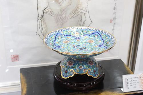 北京工美集團工藝品廠席聞大師歷年獲獎作品巡展首展在京舉行